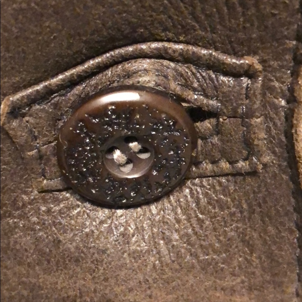 Coats - Picture 4 of 5